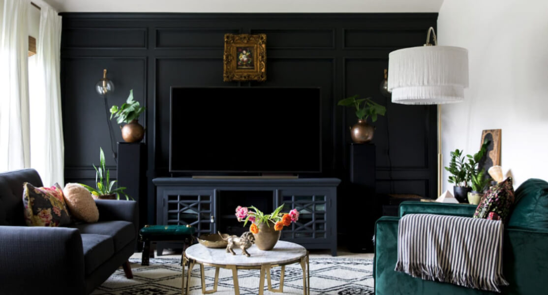 Space-saving Tips Incorporating Storage Solutions with TV Mounting in NYc